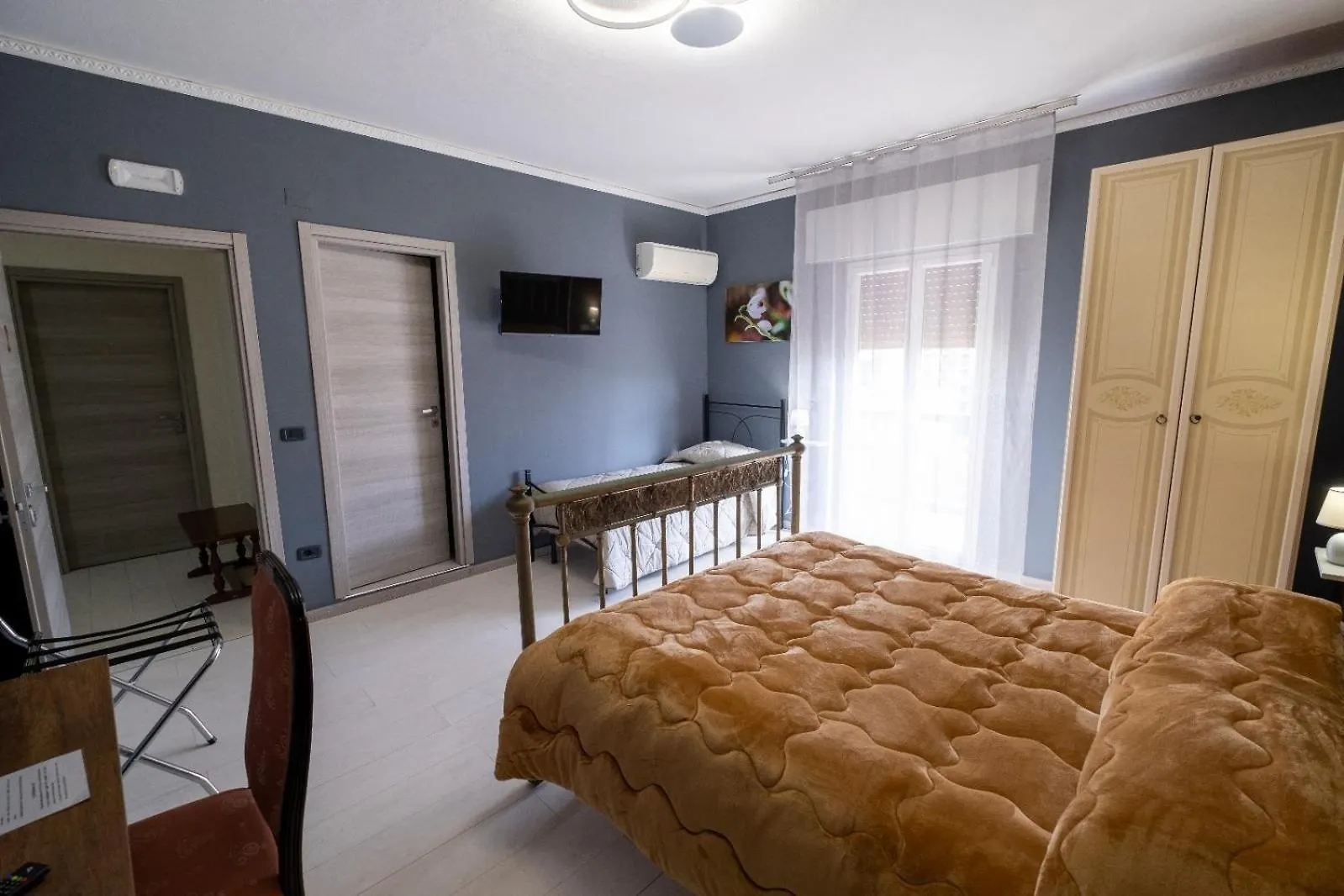 Room 112 Oltremare 巴格里亚 住宿加早餐酒店